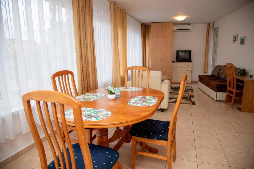 Convenient 1-Bedroom Flat Next To Harmanite Beach Sozopol Zewnętrze zdjęcie