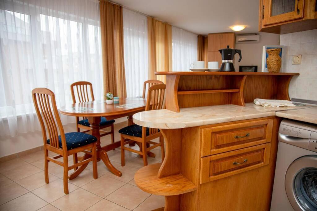 Convenient 1-Bedroom Flat Next To Harmanite Beach Sozopol Zewnętrze zdjęcie