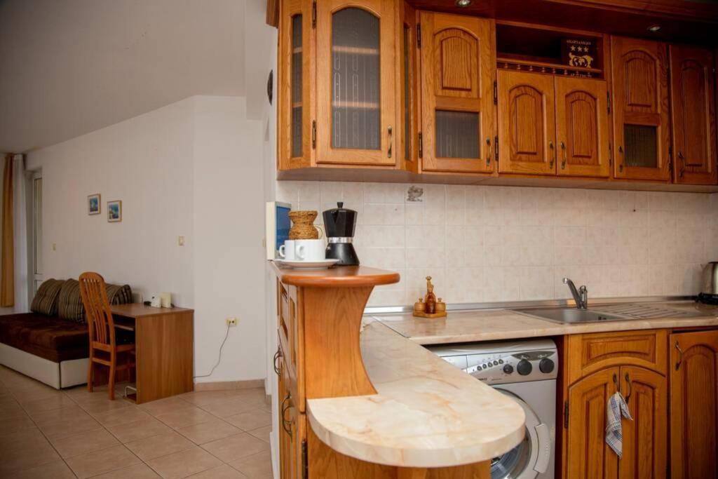 Convenient 1-Bedroom Flat Next To Harmanite Beach Sozopol Zewnętrze zdjęcie